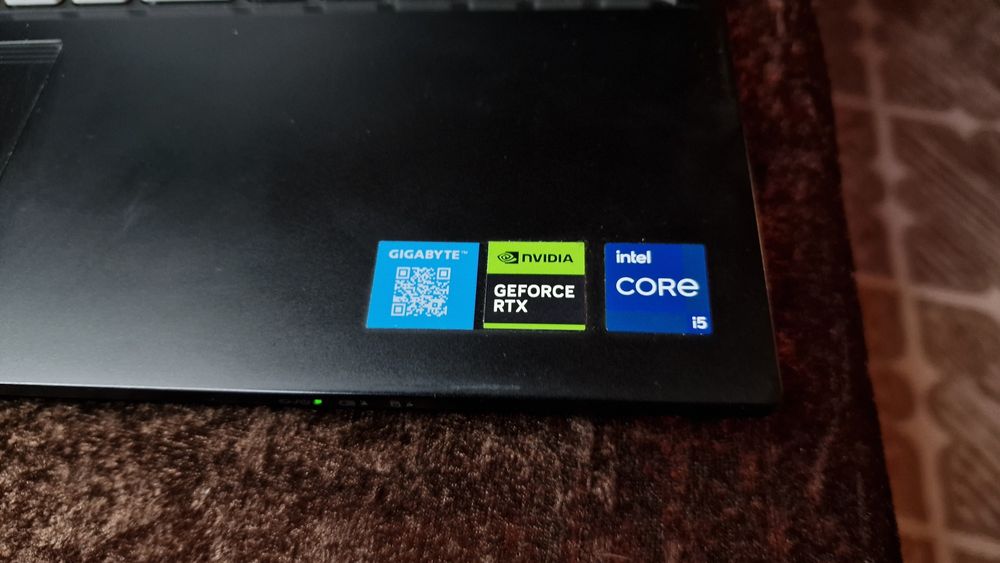 Геймърски Лаптоп GIGABYTE G5 KF