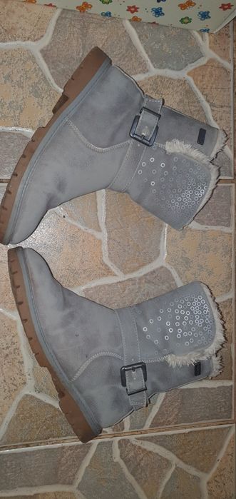 Cizmulite, ghete  elegante nr 35 ca noi calduroase, in cutie