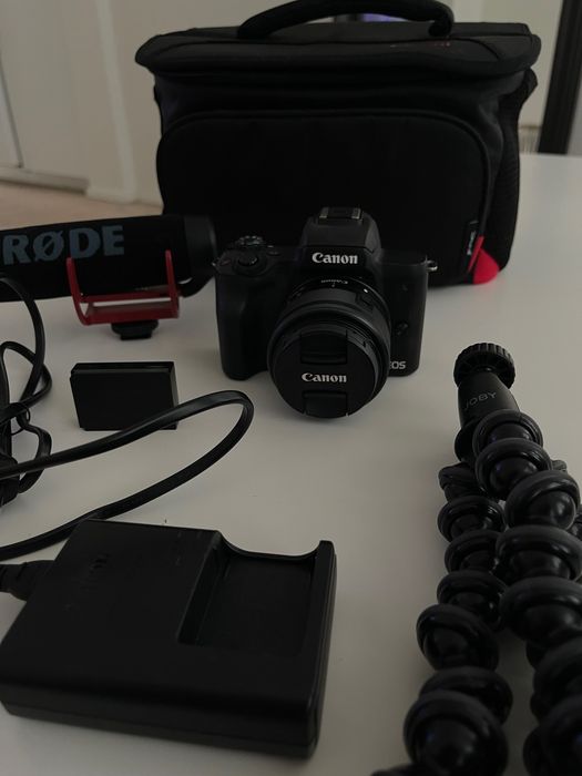 Фотоапарат Canon EOS M50