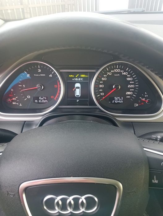 Vând Audi Q7 an 2013