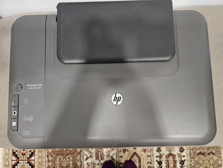 Принтер  HP Deskjet 1050