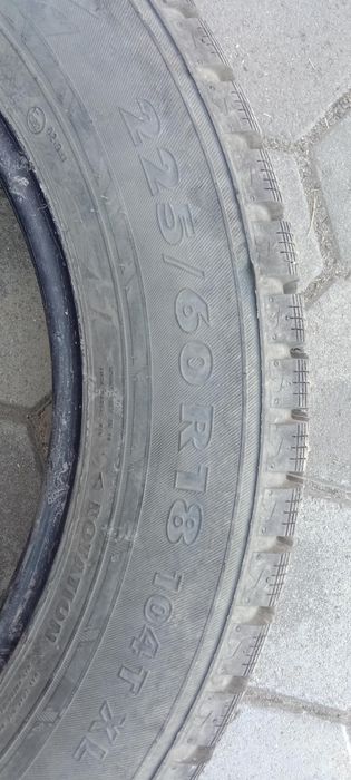 Продам шины зимние 225/60/18