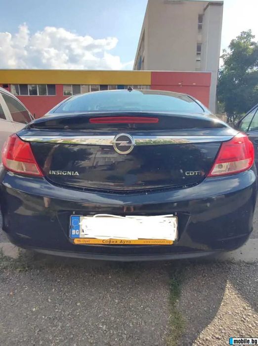 Продава се Opel Insignia 2.0 CDTI, 130 к.с. | 2011 г. | София