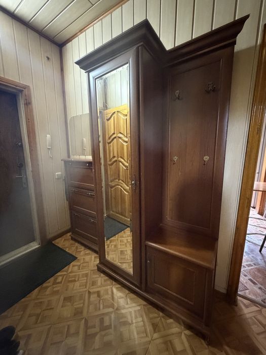 Соочно продам прихожую мебель!