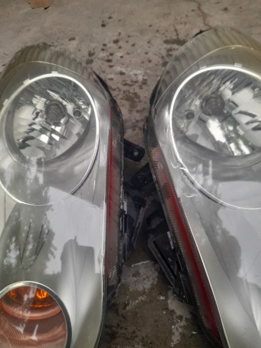 Фарове за DR1 от 2009 долу 2012 година