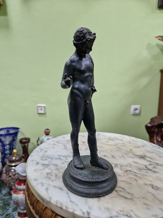 Стара страхотна антикварна френска бронзова фигура статуетка