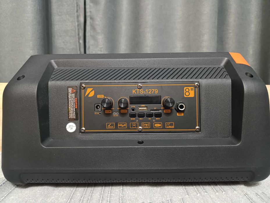 Блутут колонка с микрофон