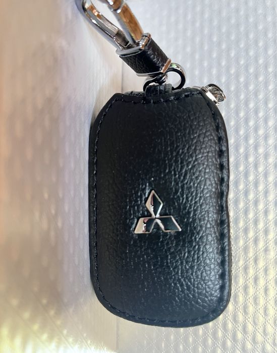 Уникални кожени ключодържатели