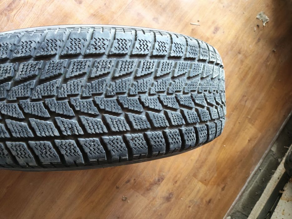 205/65/15 продам