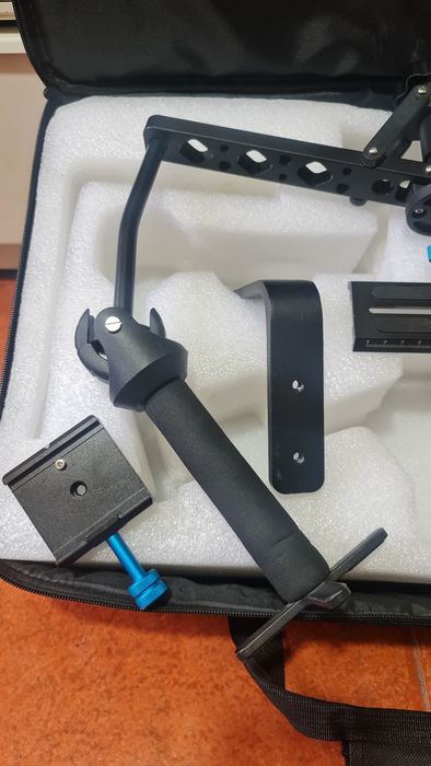 Stabilizator mecanic portabil Neewer