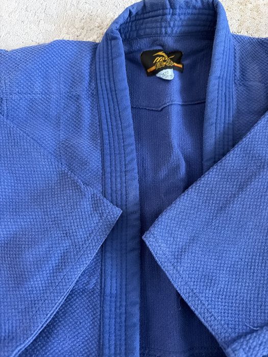 Продам форму для единоборств/кимоно