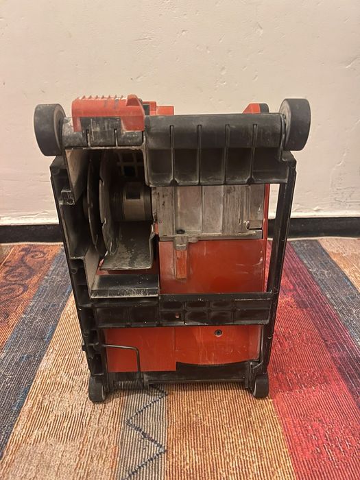 Hilti DSH 900 și  Hilti DC-SE 20
