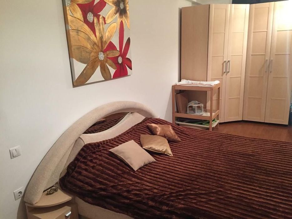 Inchiriez apartament 3 camere Cartierul Latin