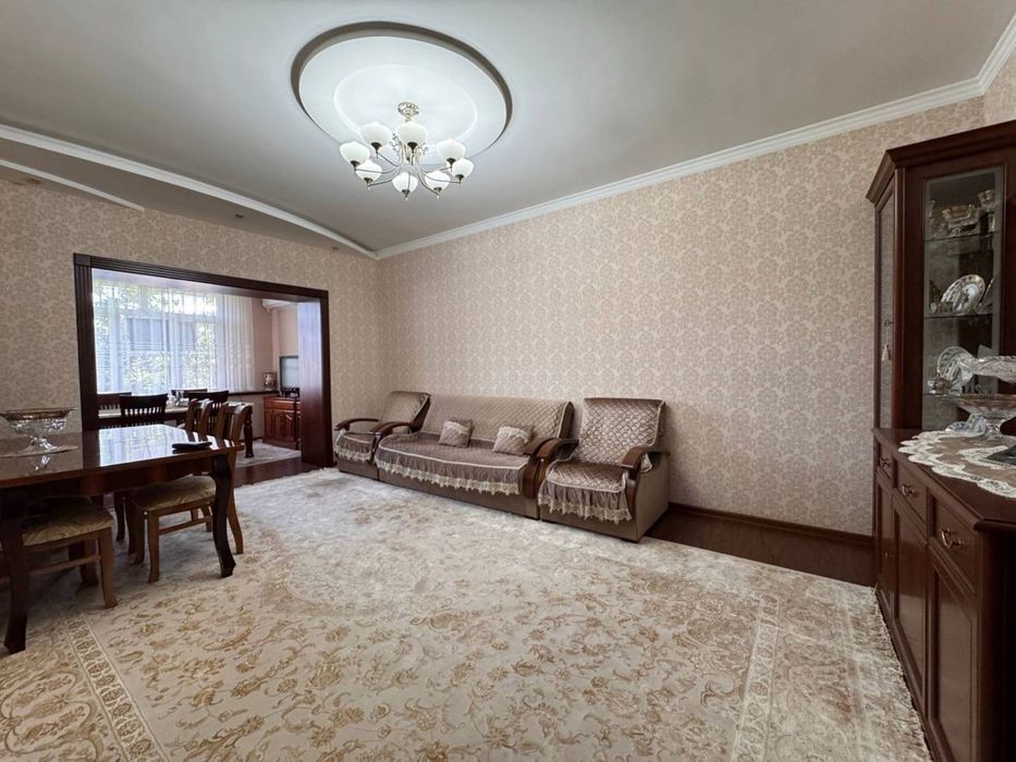 Дом Спец-план 3в4/4/4 100м2 не торец, 2-балкона. Улица Кунаева