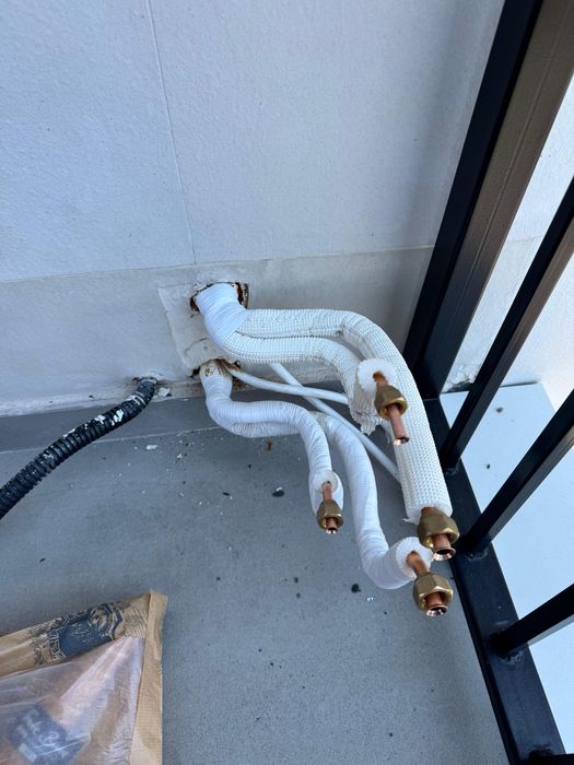 Montaj aparate de aer Conditiont.