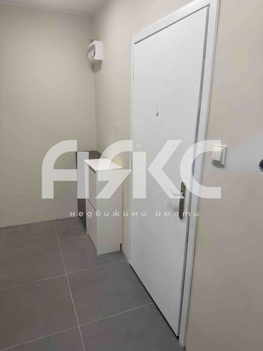 Едностаен апартамент в кв. Толстой