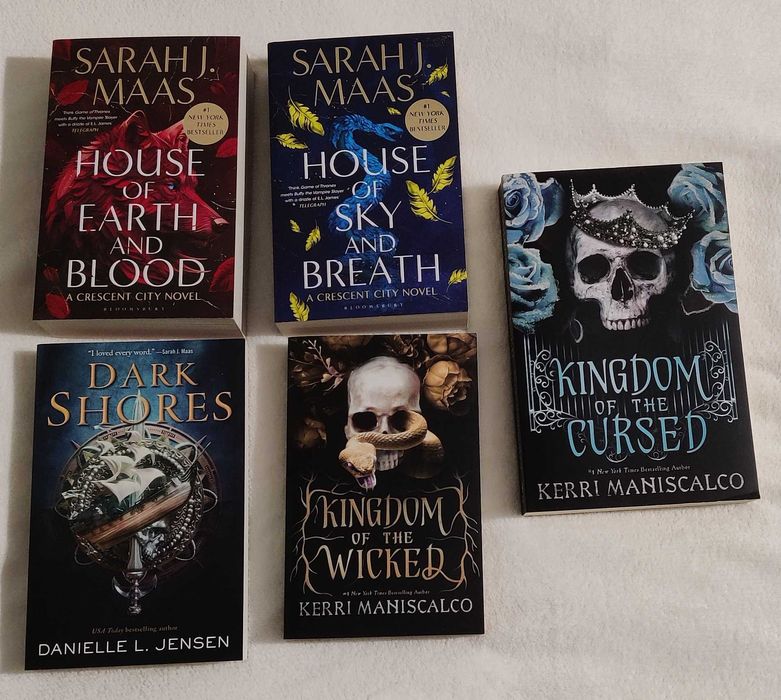 Разнообразие от книги, на български и английски