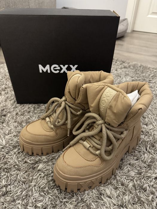 Бежови Боти Mexx