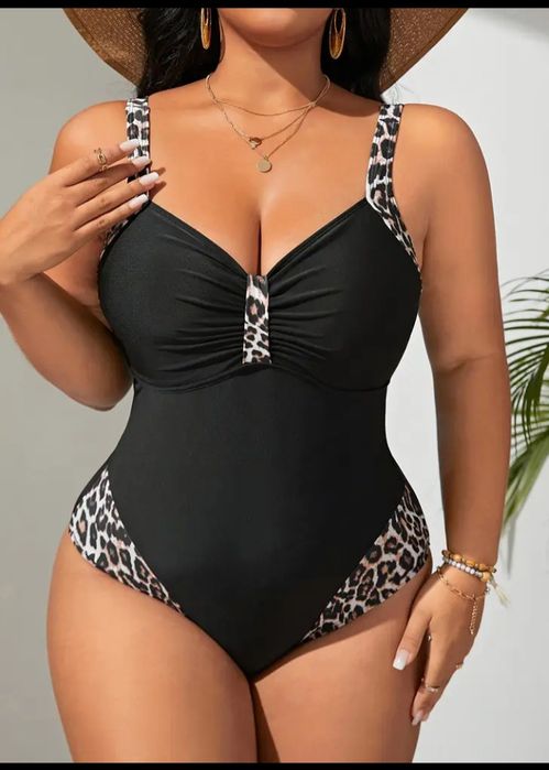 Продам красивые  купальники