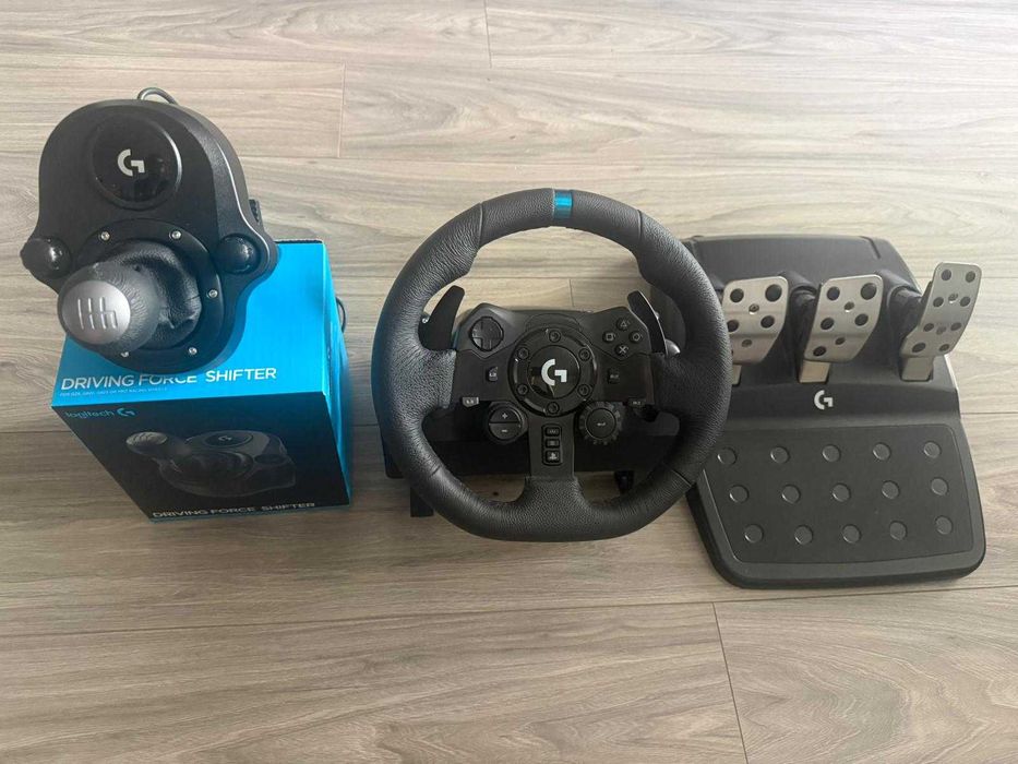 Logitech G923 + Schimbător Logitech - PC și PlayStation Edition