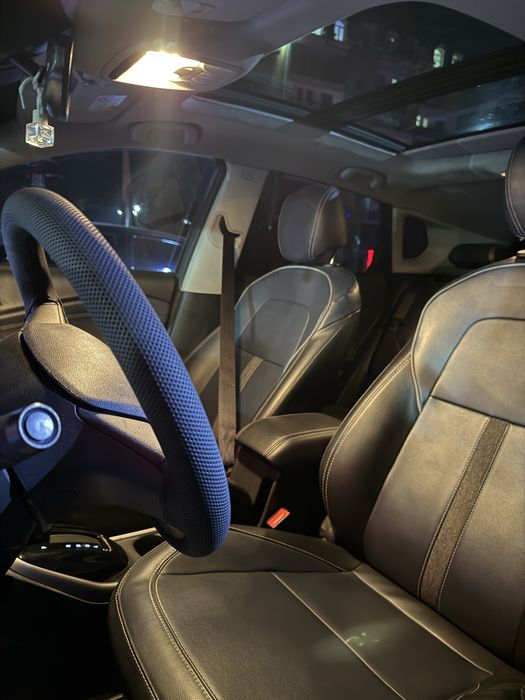 Tracker Premier 2023