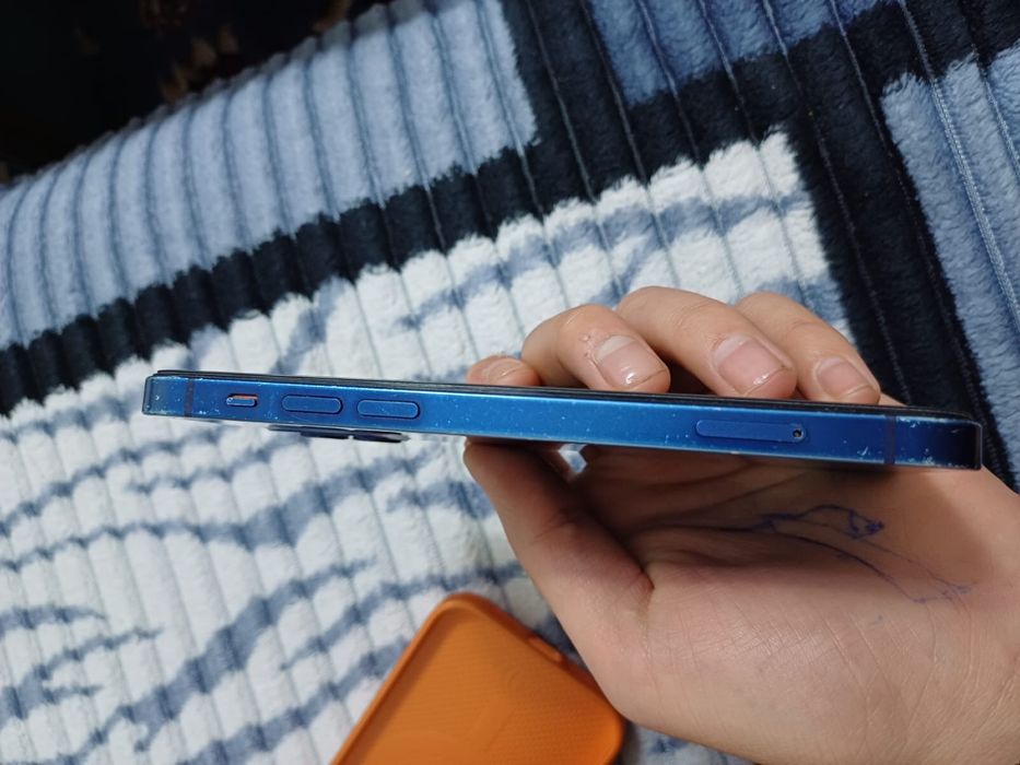 iPhone 12 обмен интересует