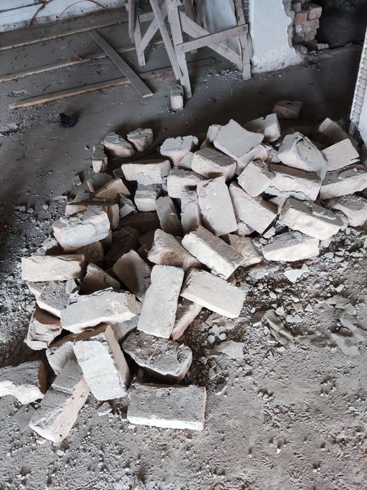 Продам кирпичи б/у