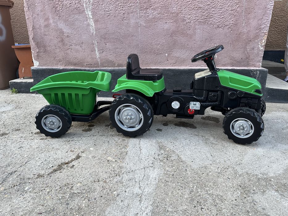 Tractor cu pedale si remorca pentru copii Pilsan, verde