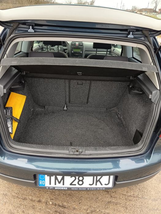 Vând Golf 5, 1.4 benzină