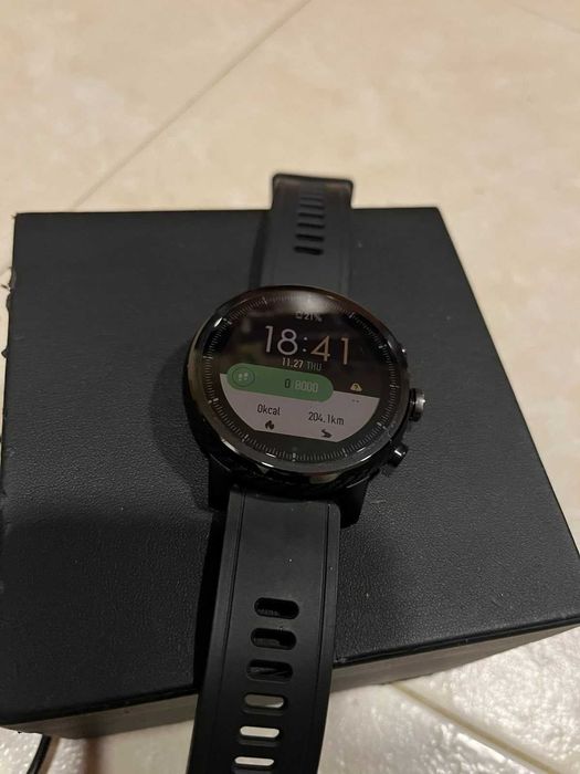 Продавам смарт часовник Amazfit Stratos 2