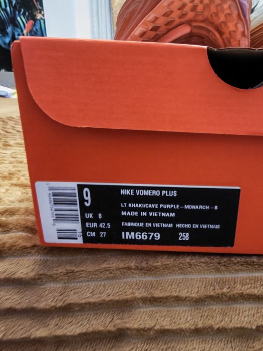 Vând Nike vomero plus