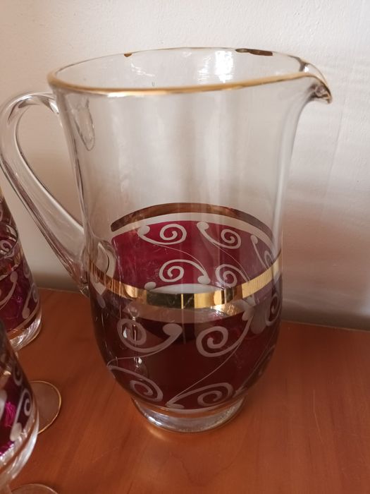 Цветно стъкло сервиз със златни кантове