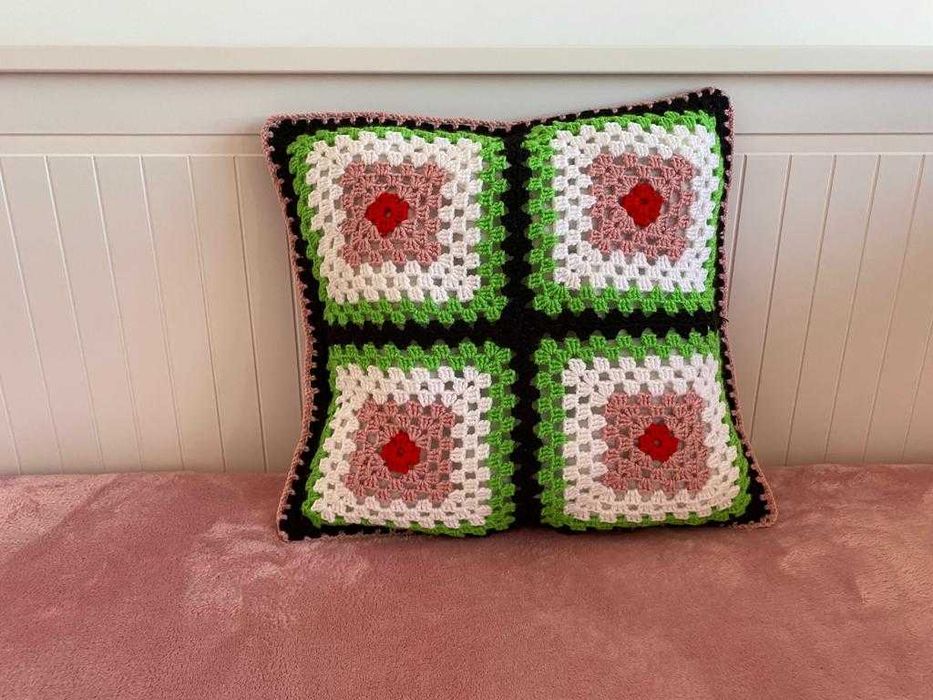 Fata de perna crosetata manual, 35x35cm, acrilic anti-pilling