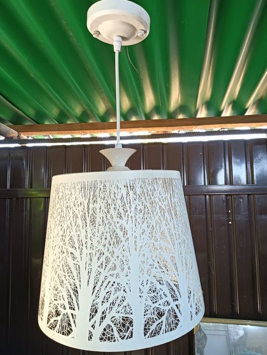 Продается люстра 7500т