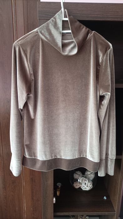 Дамски спортно- елегантен комплект