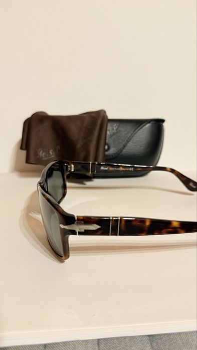 Ochelari Persol Noi
