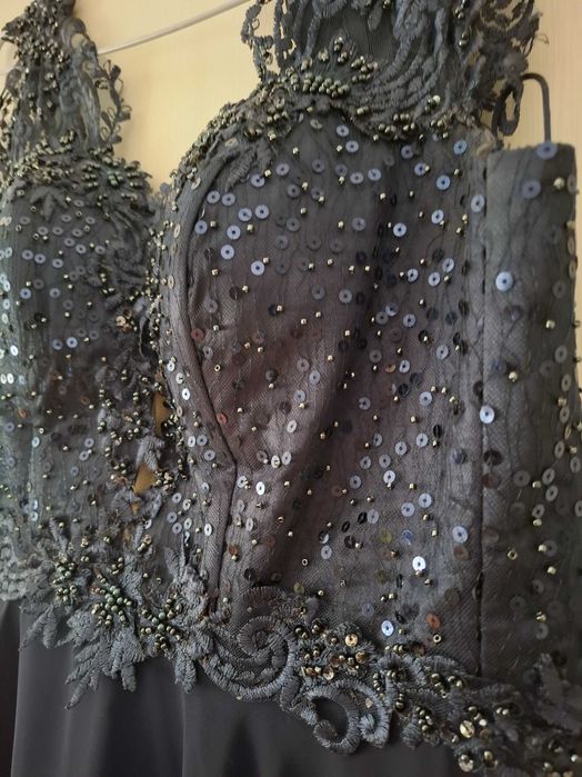 Официална рокля, в отлично състояние (носена само веднъж)