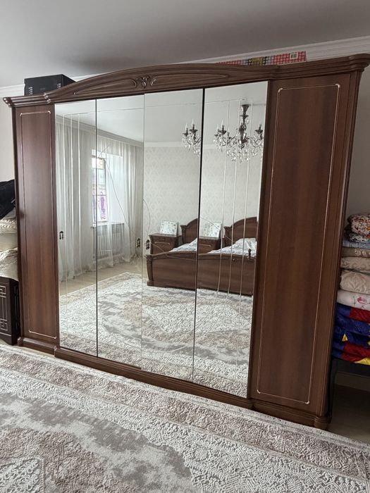 Спальный гарнитур