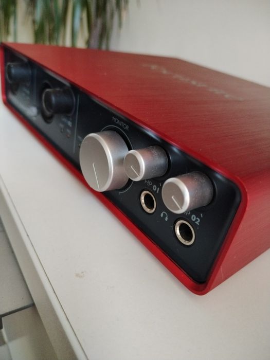 Vind plata de sunet focusrite 6i6