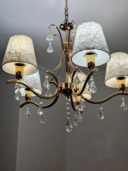 Продам люстры, красивые