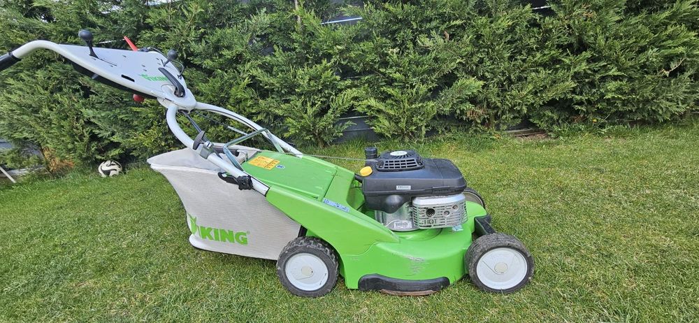Mașina tuns iarba gazon Viking Kawasaki  6Cp