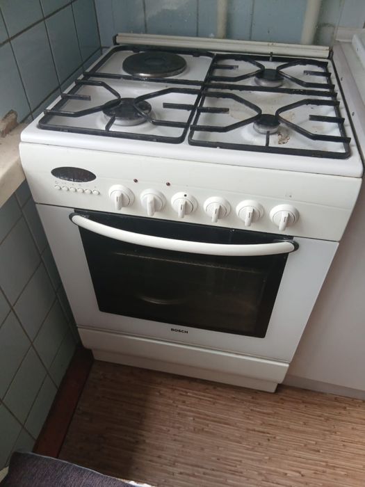 Продам холодильник и газплита б/у