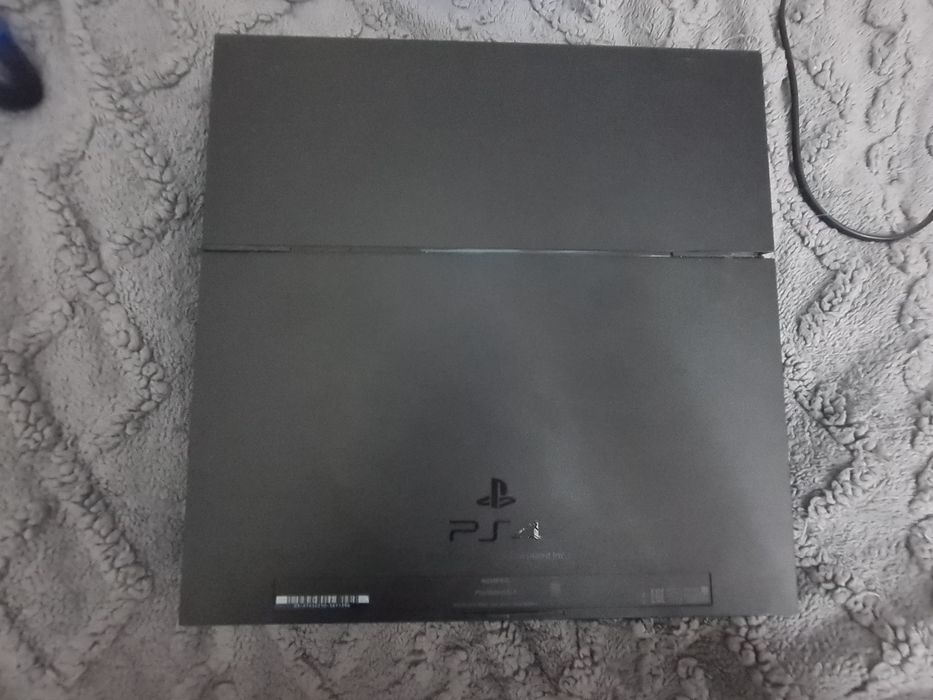 Продам Sony PlayStation 4 (PS4)
Приставка в хорошем рабочем состоян