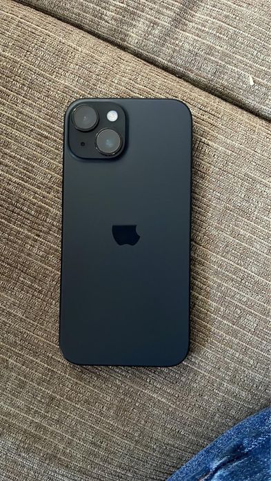 IPhone 15 baterie 99%