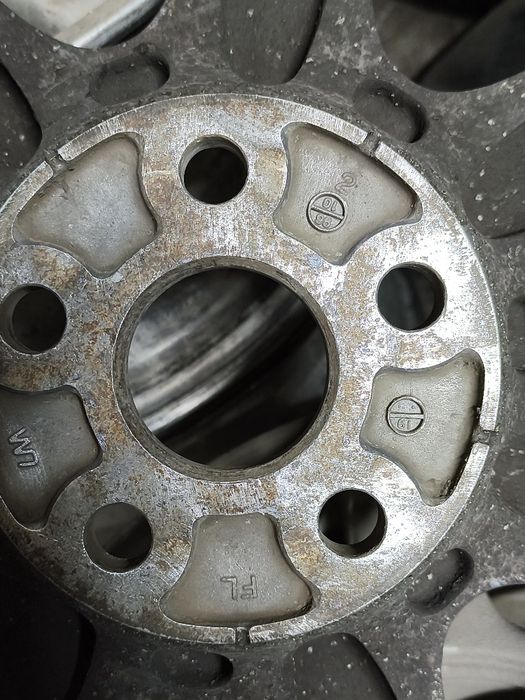 Продам диски размер 16