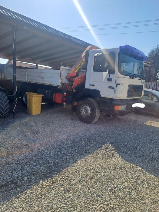 Man silent basculabil cu macara