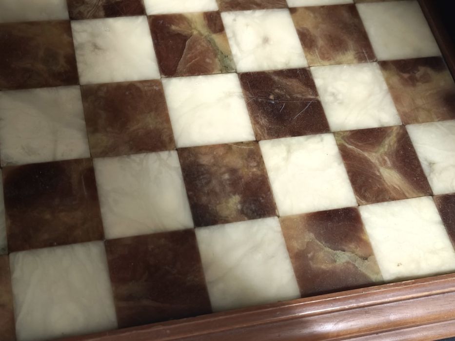 Античен масивен шах от дърво и мрамор от средата от 40те години /дъска