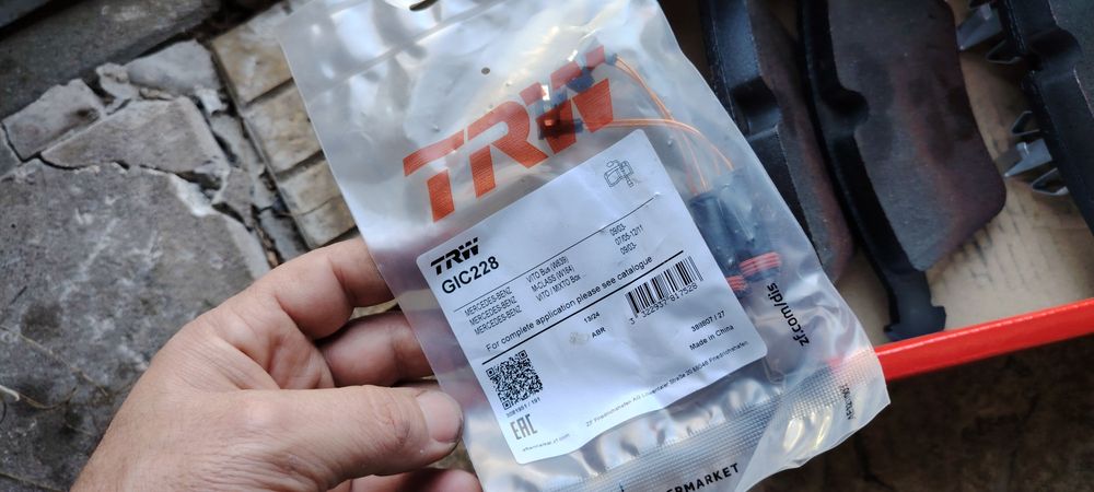 Въздушна възглавница, накладки,и кормилен накрайник