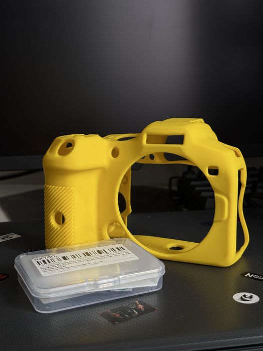 Camera Canon EOS R7