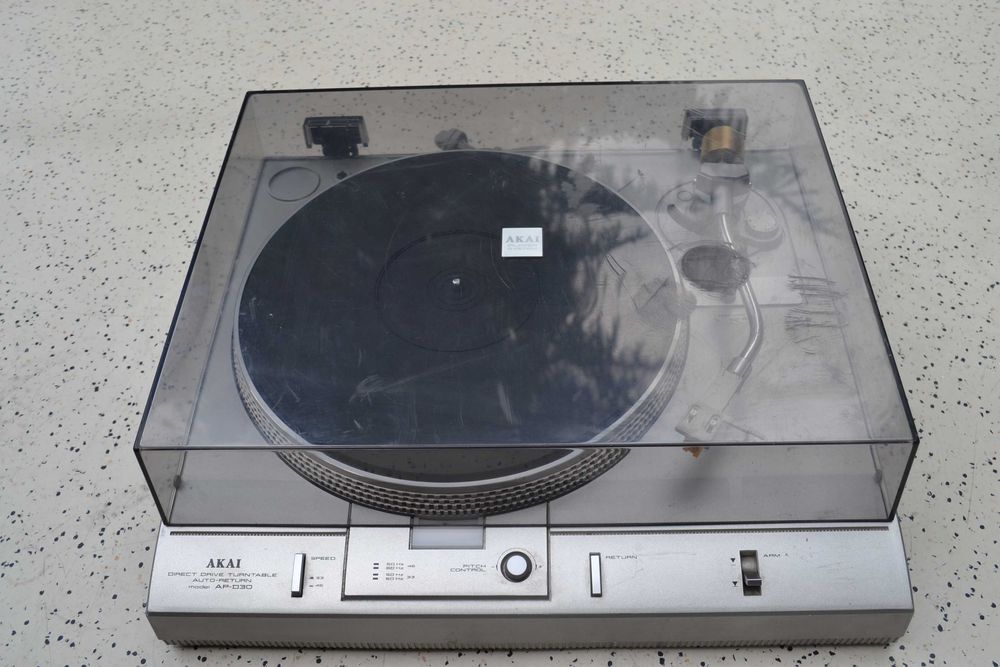 Pick up Akai AP D 30 C